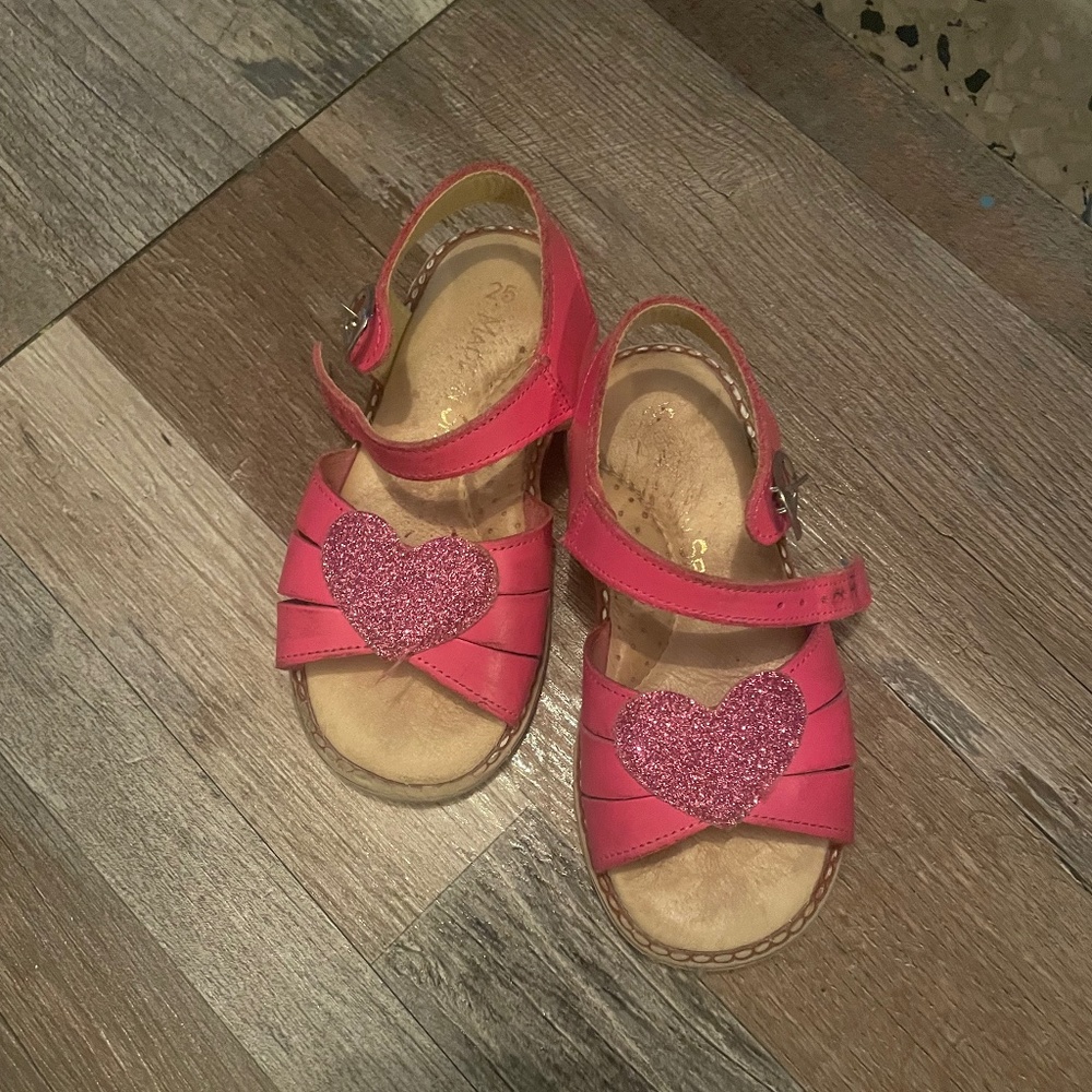Zapaaventura pink sandal